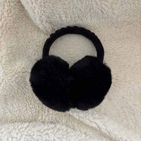 Goldbergh Earmuffs - Picture 4 of 4